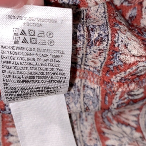 Lucky Brand red floral top size large - Picture 9 of 9